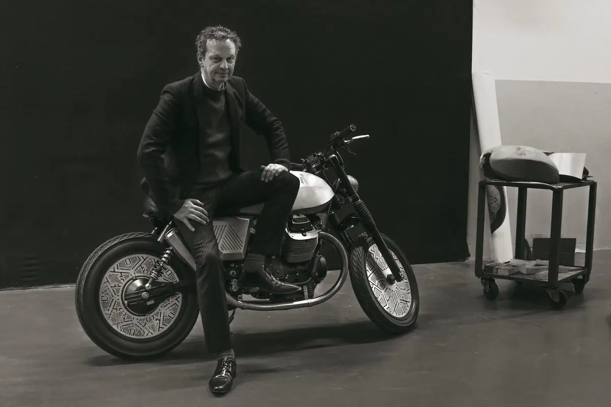 Libri. "Moto Guzzi 100 Anni" le storie di un secolo  (2)