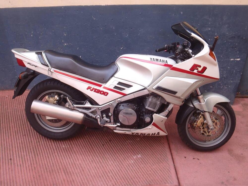 Yamaha FJ 1200 (2)