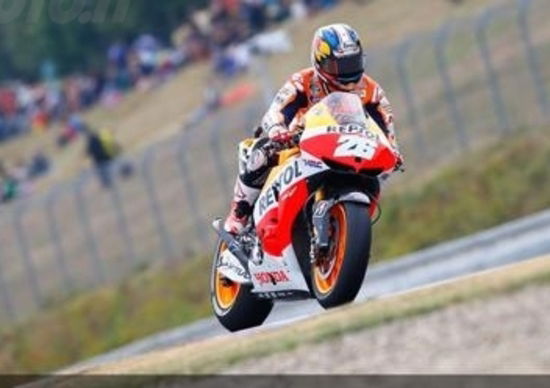 Pedrosa è il più veloce nel warm up a Brno