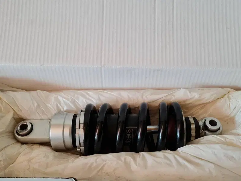 Mono ammortizzatore per Kawasaki Wilbers-Promoto (4)