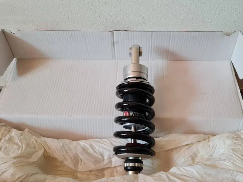Mono ammortizzatore per Kawasaki Wilbers-Promoto (2)