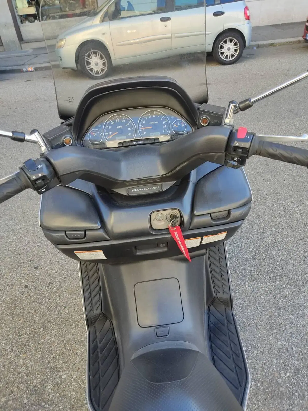 Suzuki Burgman AN 400 i.e. (2004 - 05) (4)