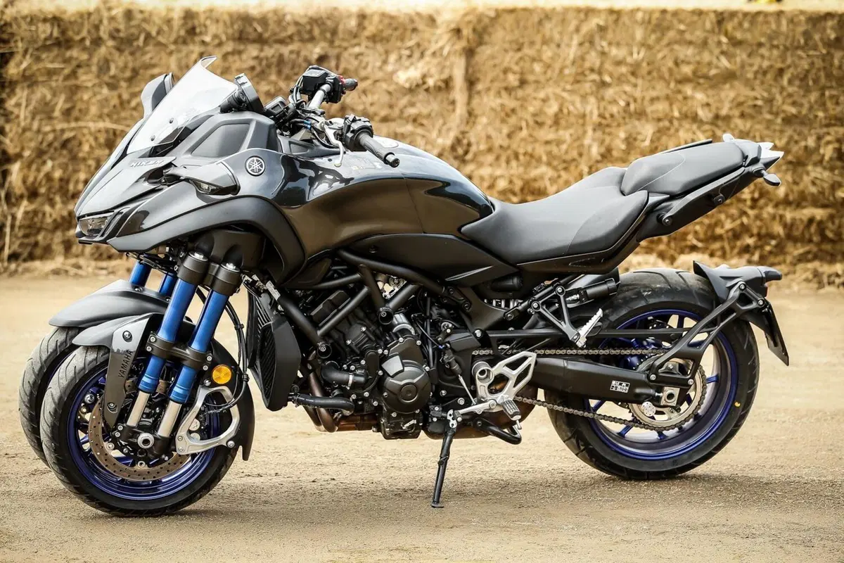 Yamaha Niken: crazy test contro il campione di Flat Track Marco Belli!  (4)