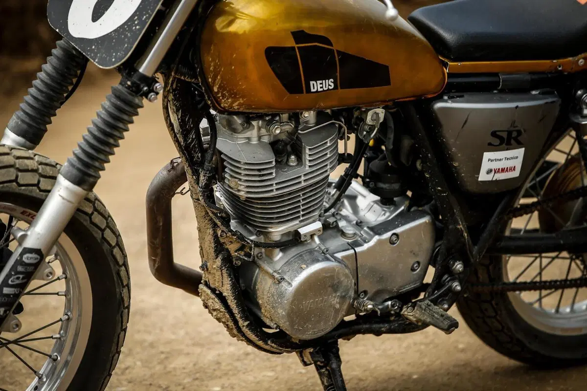 Yamaha Niken: crazy test contro il campione di Flat Track Marco Belli!  (13)