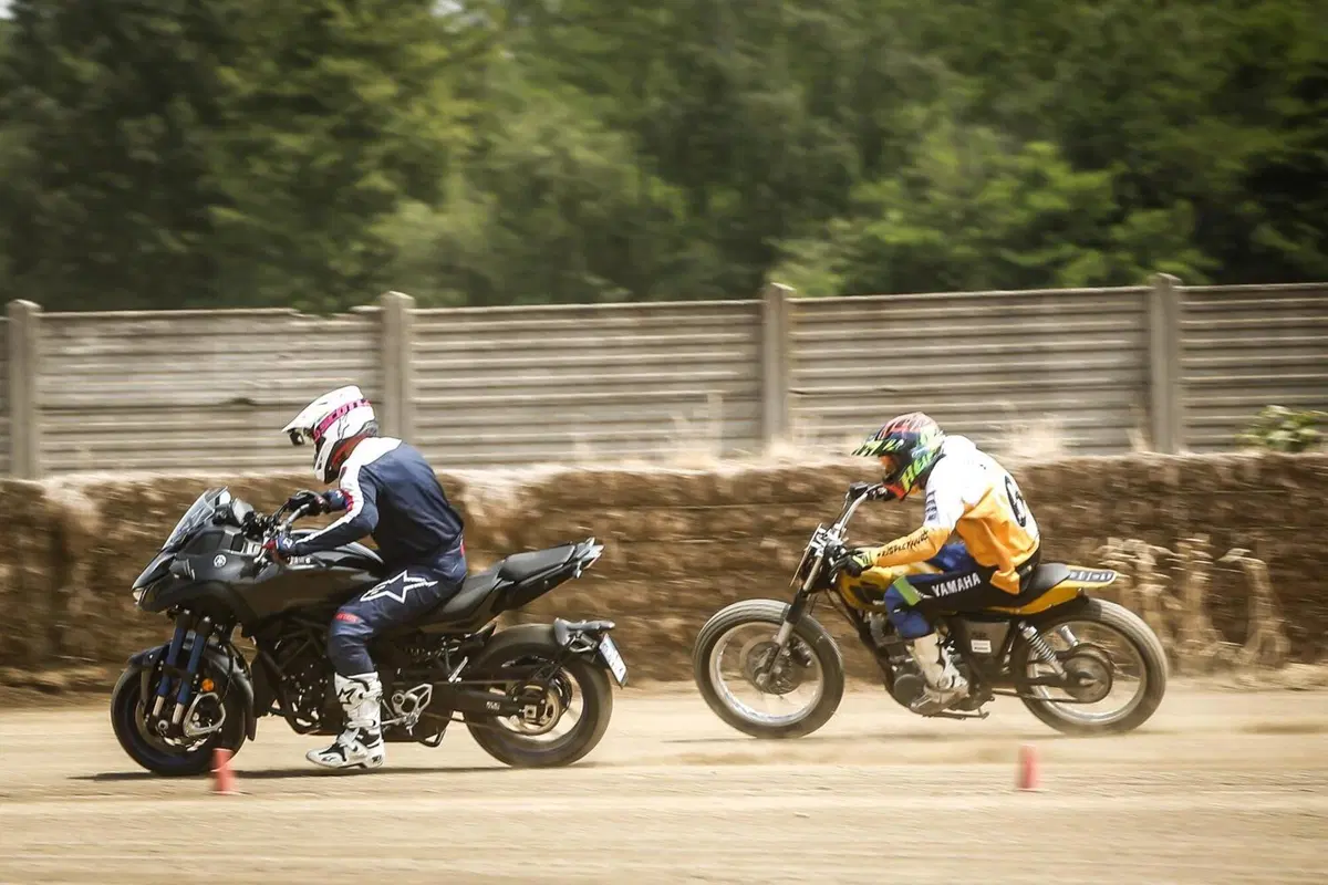 Yamaha Niken: crazy test contro il campione di Flat Track Marco Belli!  (24)