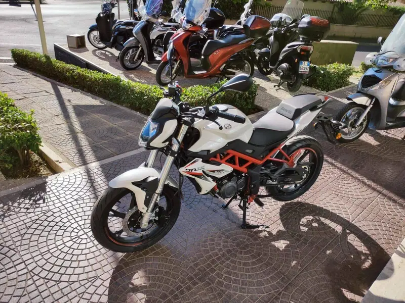 Benelli BN 125 (2021 - 25) (8)
