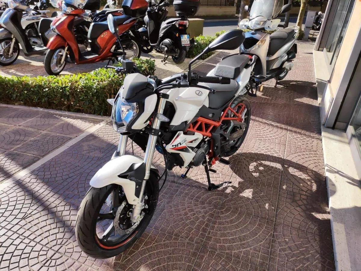 Benelli BN 125 (2021 - 25) (9)