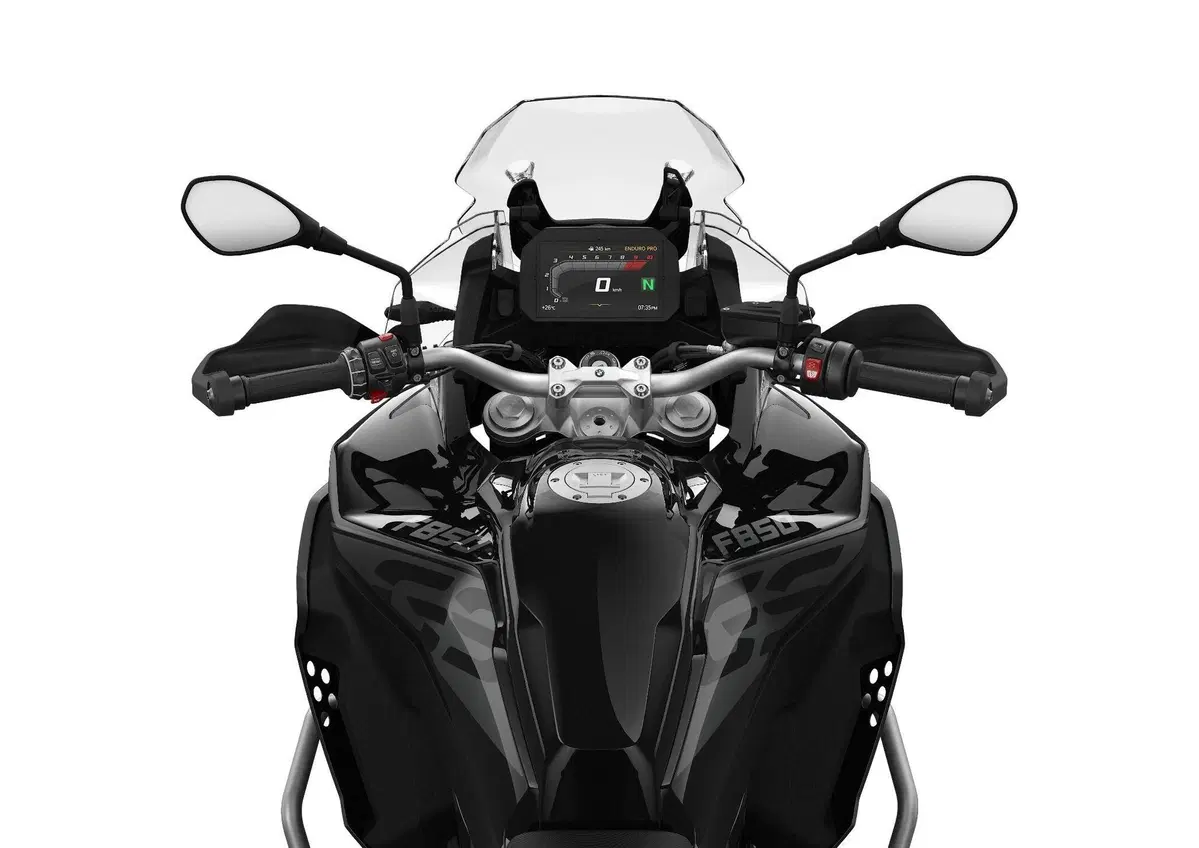 GS Adventure (3)