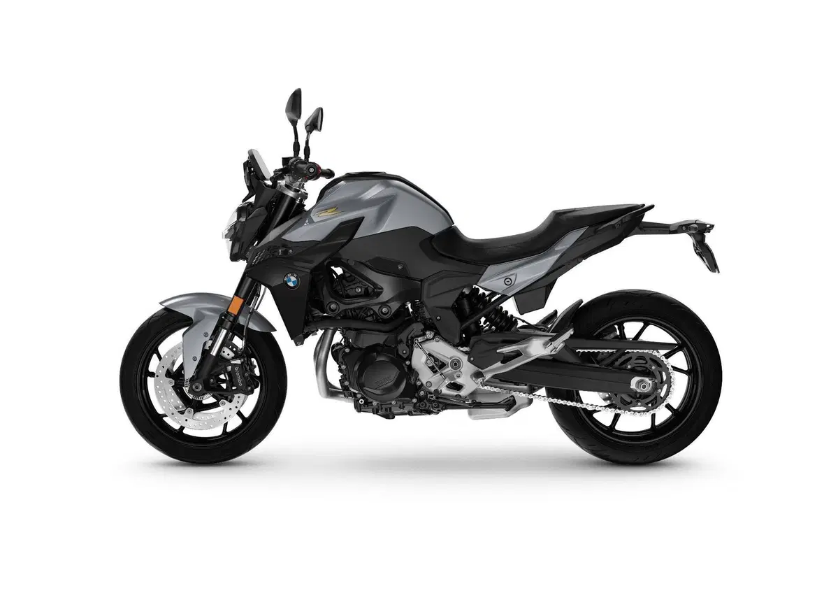 F 900 R (6)