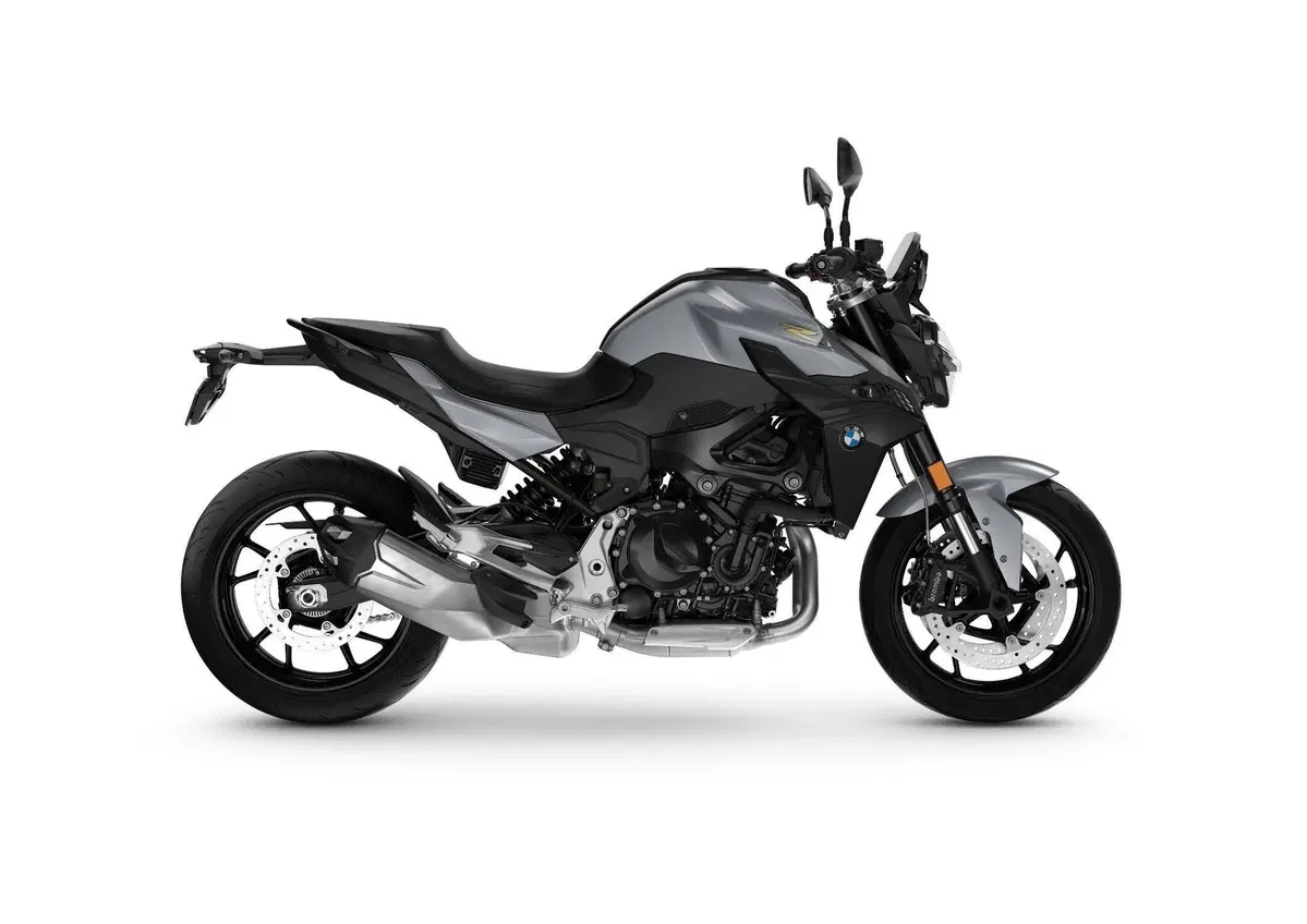 F 900 R (7)