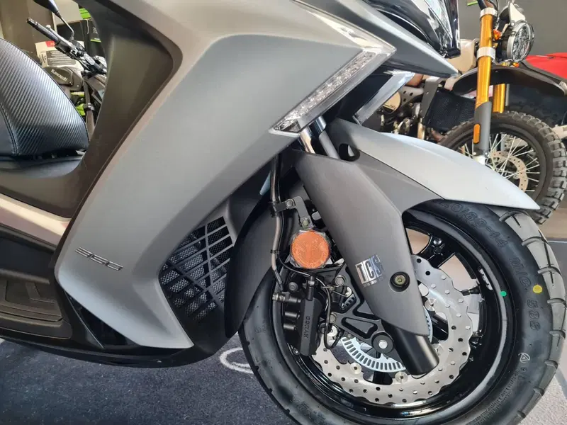 Kymco Downtown 350i TCS (2021 - 25) (3)