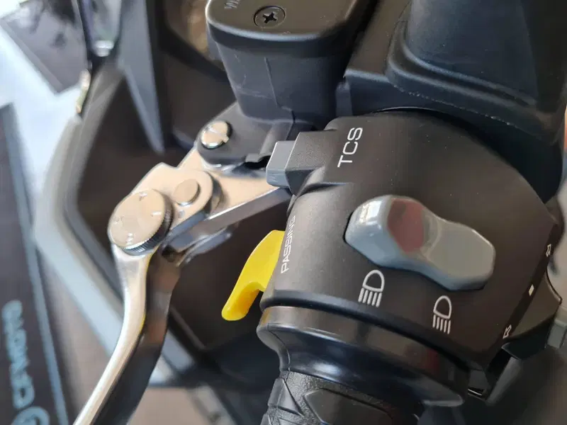 Kymco Downtown 350i TCS (2021 - 25) (5)