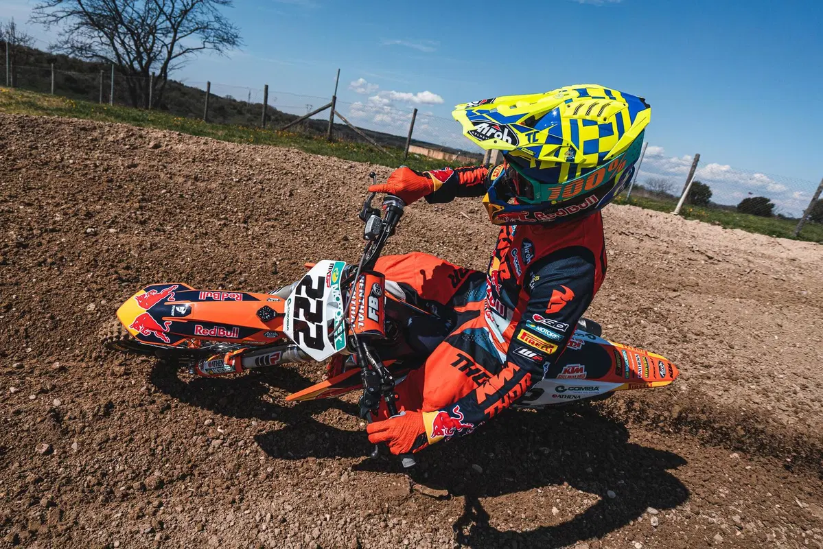 Athena rinnova la partnership con Red Bull KTM Factory Racing De Carli (3)