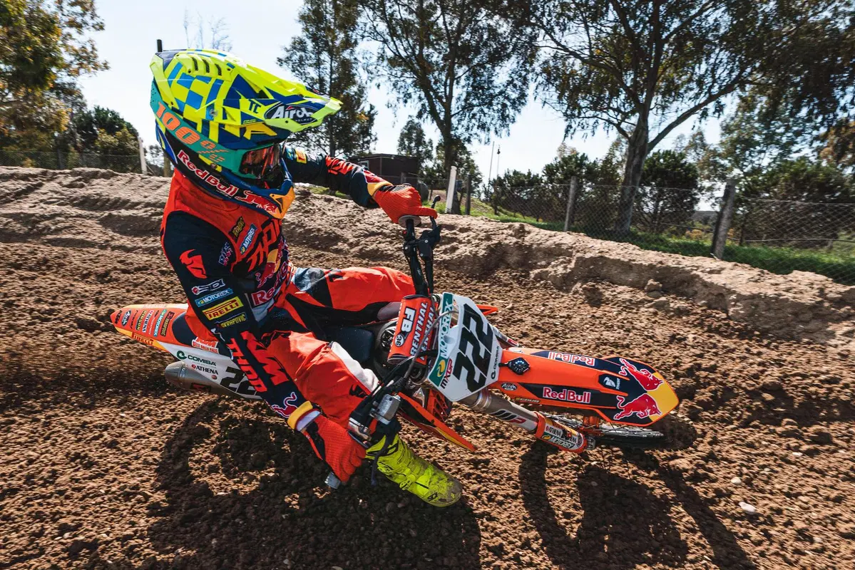 Athena rinnova la partnership con Red Bull KTM Factory Racing De Carli (4)