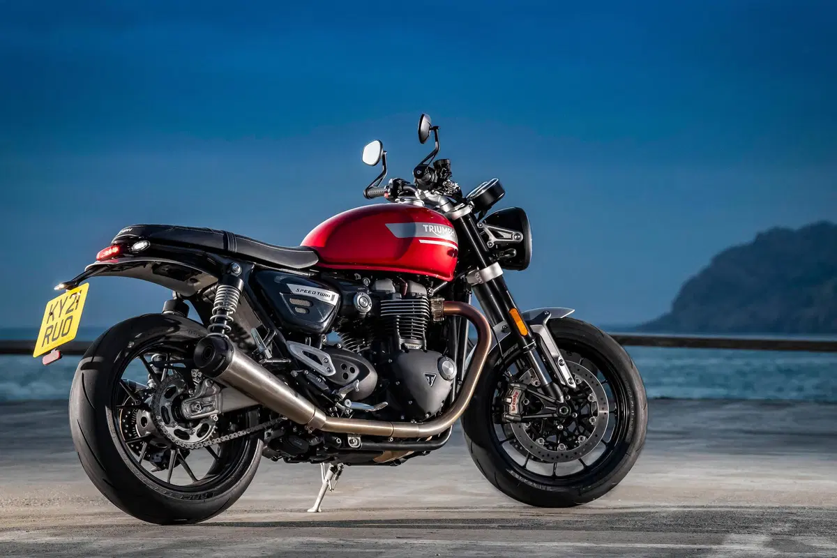 Triumph Speed Twin 2021: evoluzione sportiva (3)