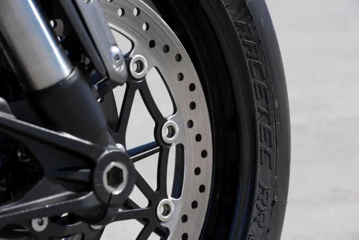 Triumph Speed Twin 2021: evoluzione sportiva (16)