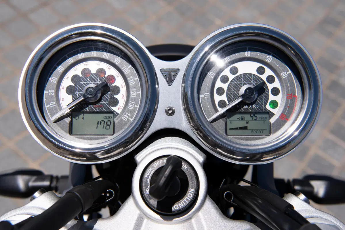 Triumph Speed Twin 2021: evoluzione sportiva (23)
