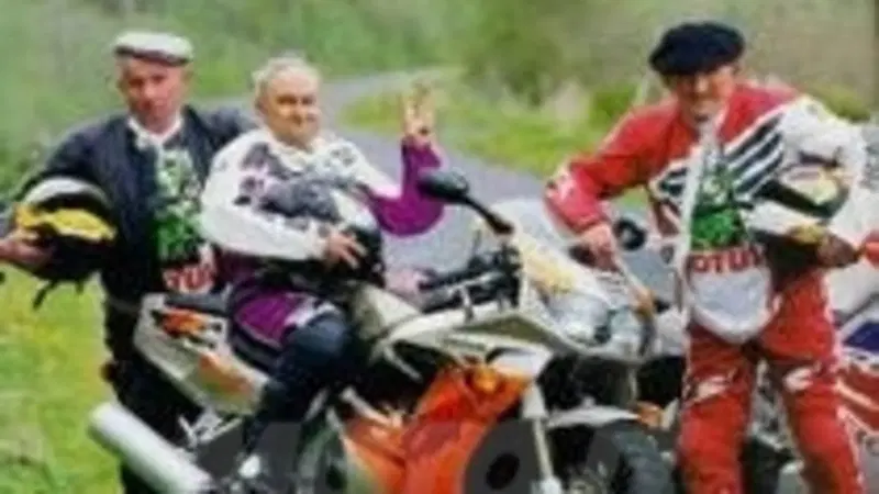 I Racconti di Moto.it: "Gli occhi dei bambini, gli sguardi degli anziani"