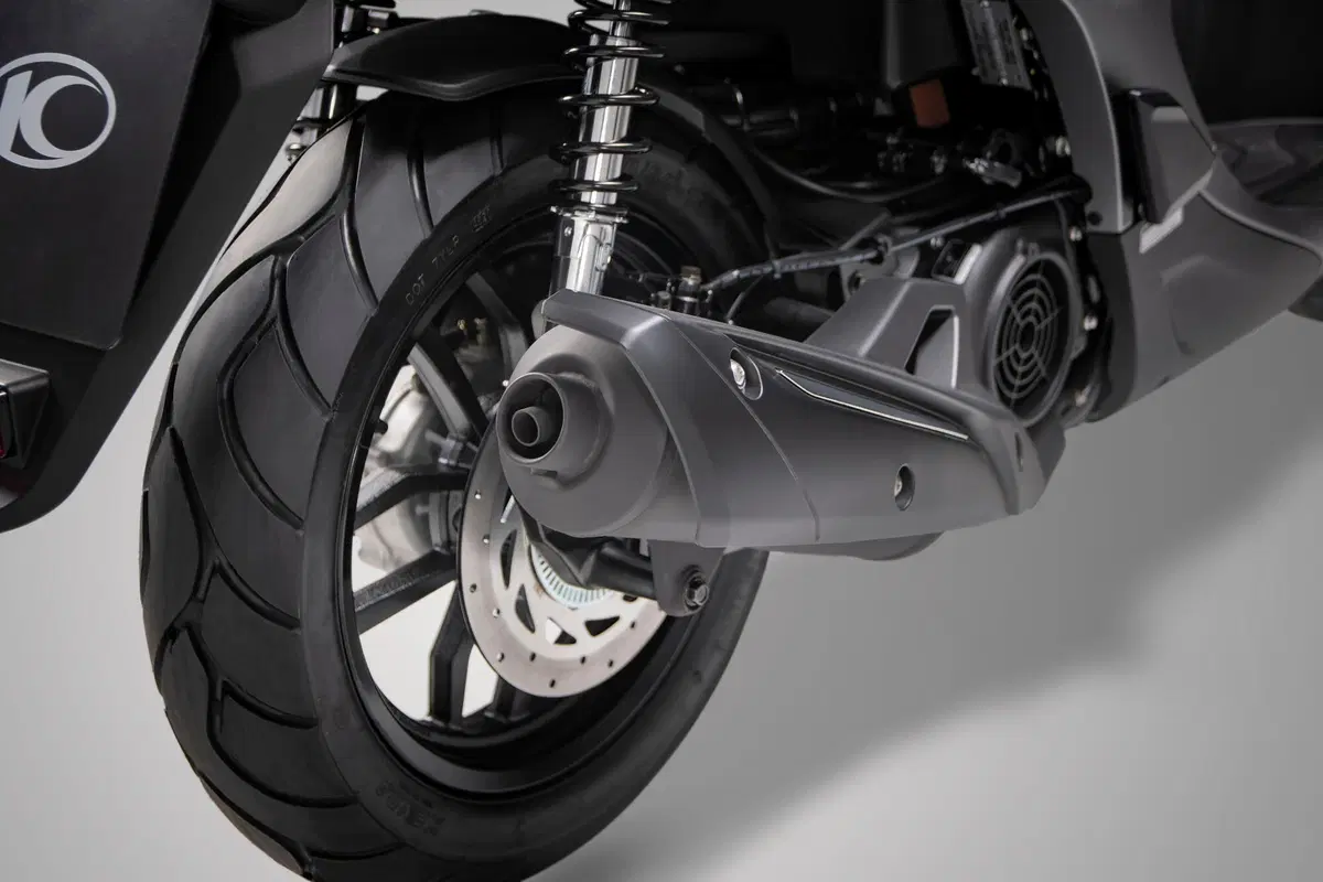 Nuovi Kymco People S 2021: la famiglia a ruote alte si rinnova (15)