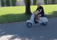 Jose Mourinho in Vespa come nel murales