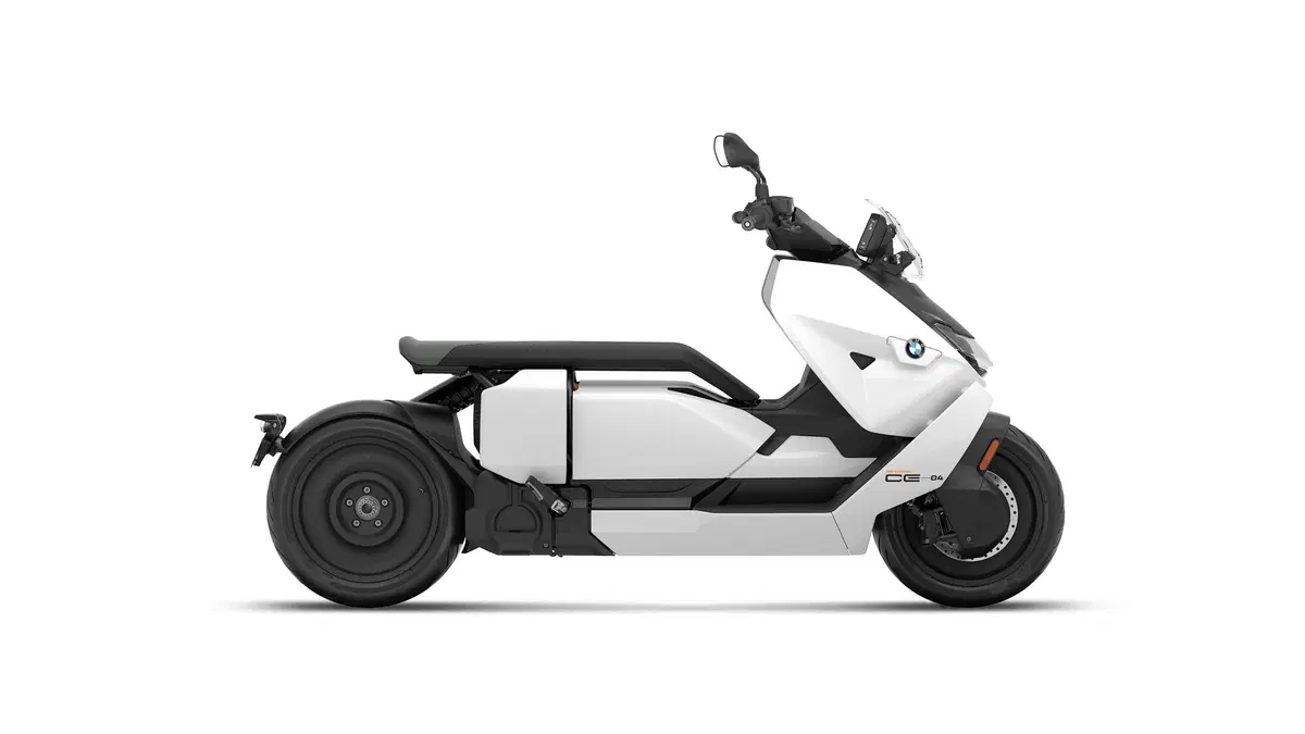 Nuovo BMW CE 04: rivoluzione silenziosa (7)