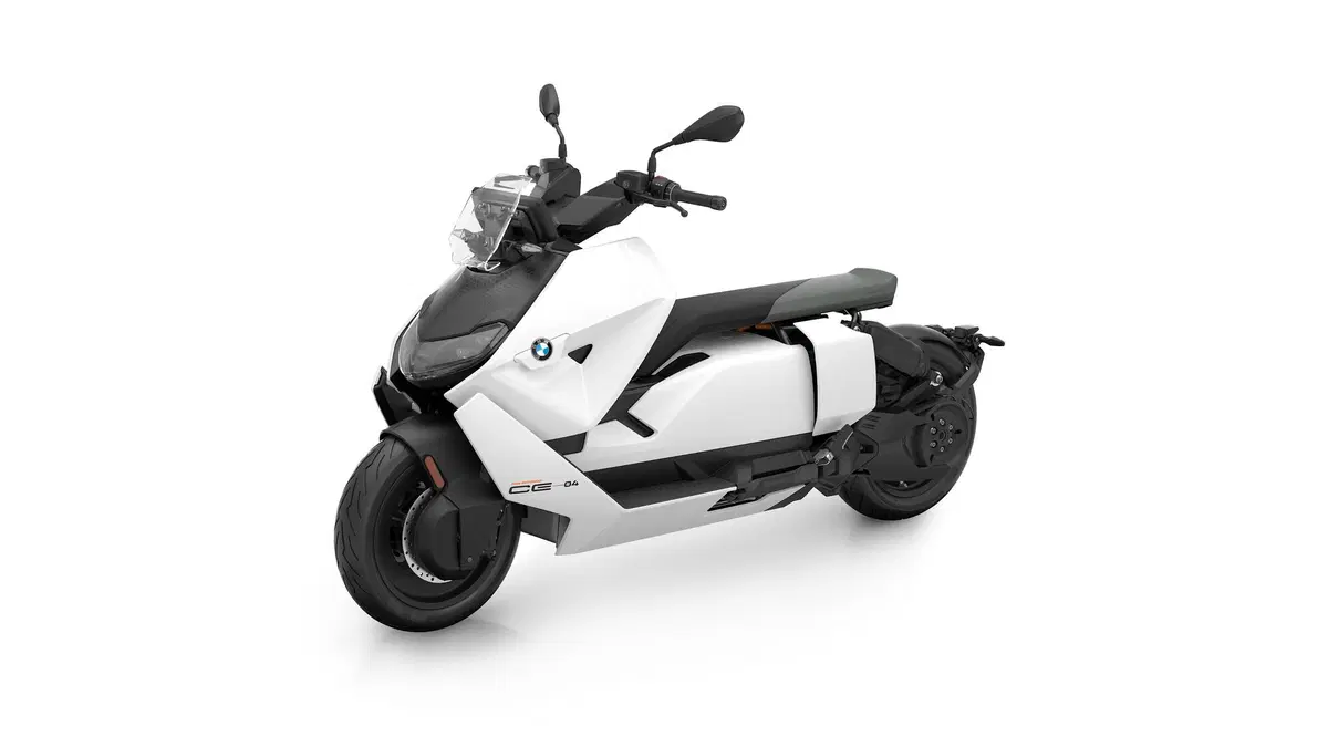Nuovo BMW CE 04: rivoluzione silenziosa (8)