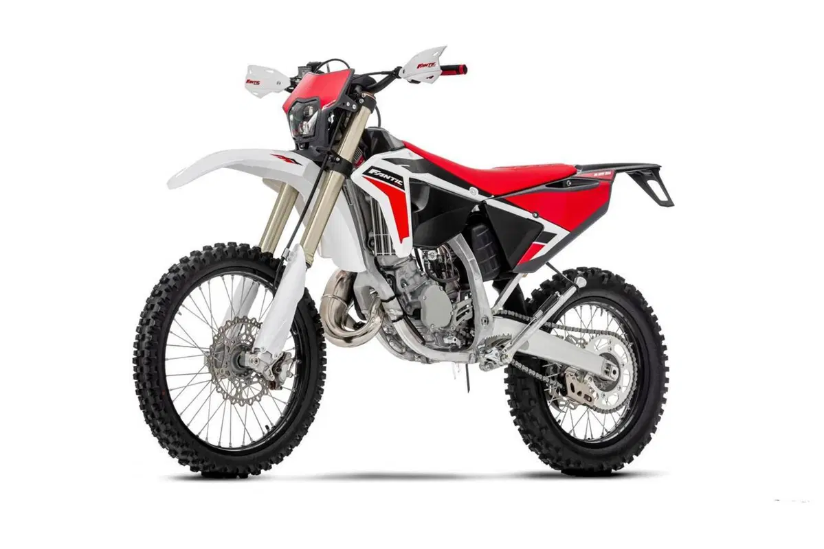 Fantic presenta la nuova gamma enduro e motocross 2022 (5)