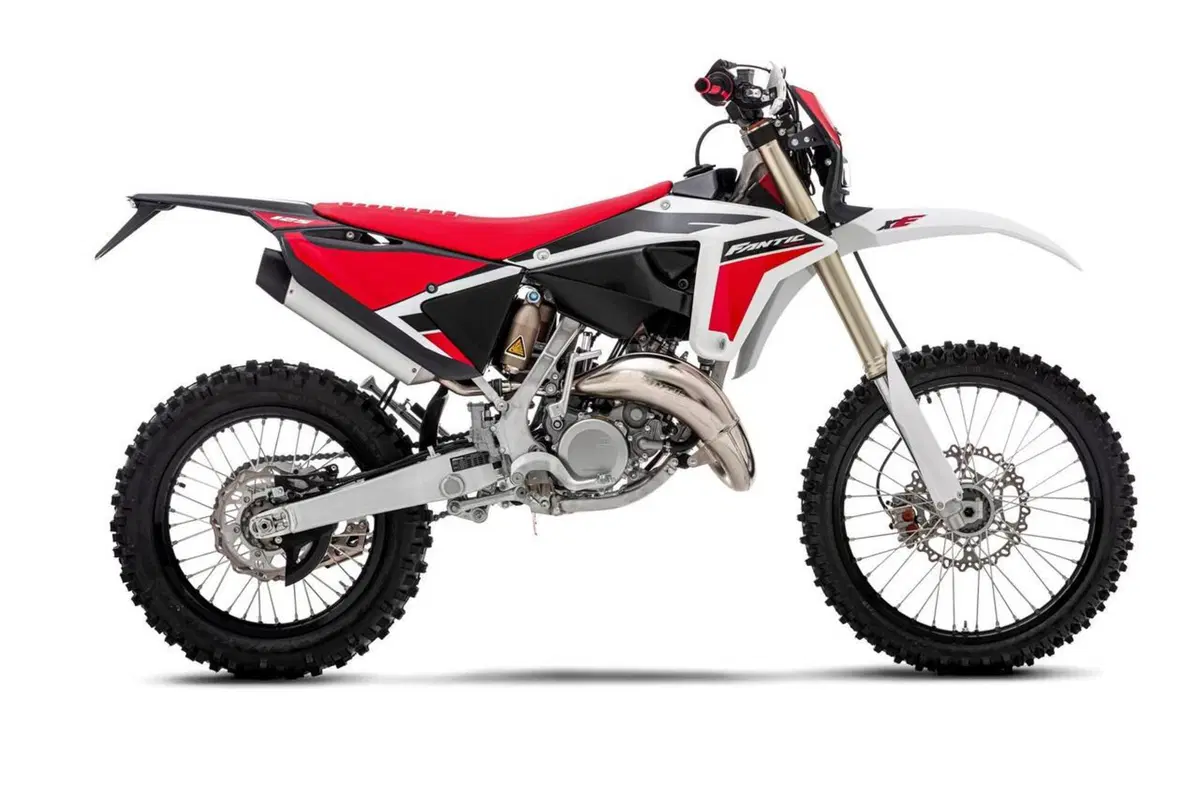 Fantic presenta la nuova gamma enduro e motocross 2022 (7)