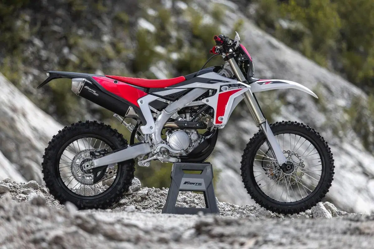 Fantic presenta la nuova gamma enduro e motocross 2022 (8)
