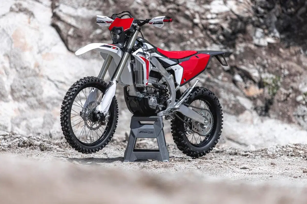 Fantic presenta la nuova gamma enduro e motocross 2022 (17)
