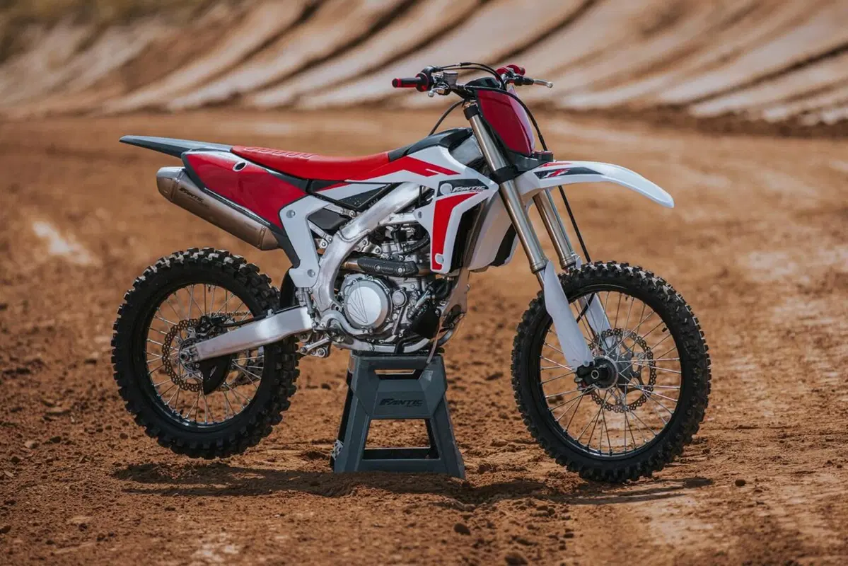 Fantic presenta la nuova gamma enduro e motocross 2022 (18)