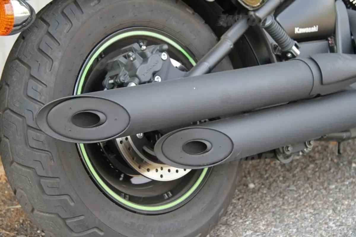 Kawasaki VN 900 Custom  (34)