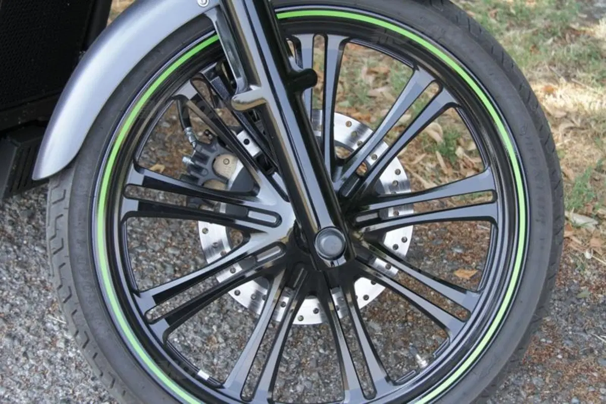 Kawasaki VN 900 Custom  (42)