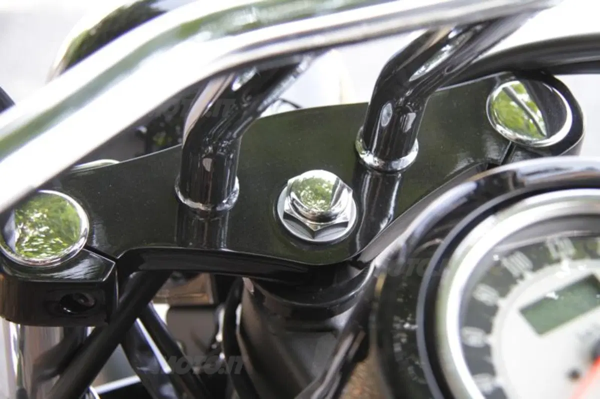 Kawasaki VN 900 Custom  (47)