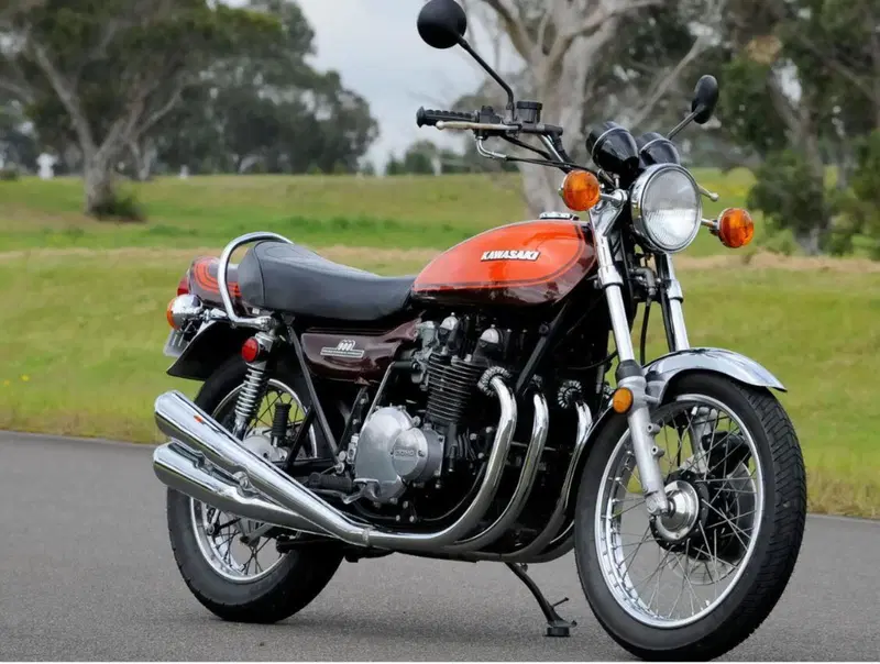 Kawasaki 900 Z1 "testa nera", 1972