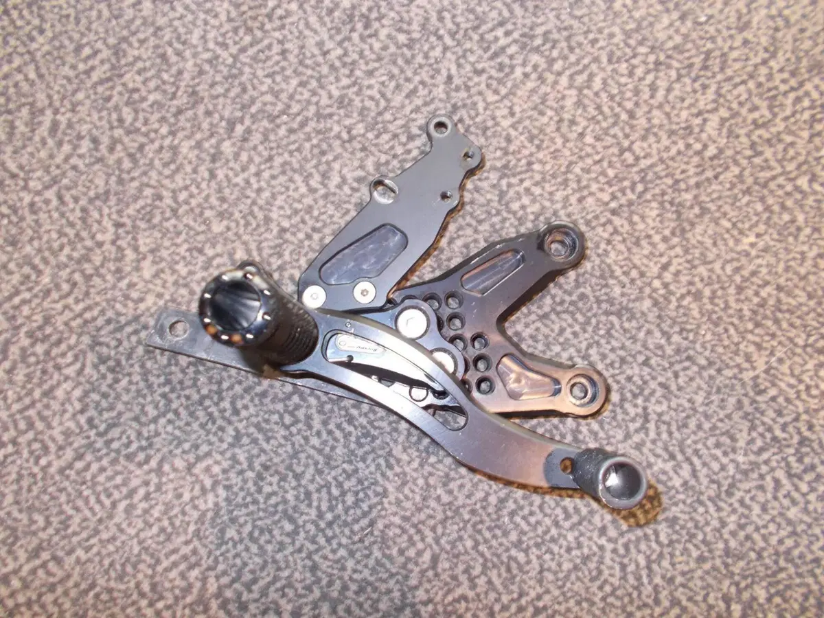 Pedane Bonamici Racing usate BMW S1000R (3)