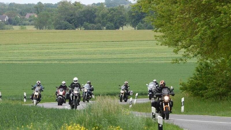 I motociclisti tedeschi manifestano contro i divieti di circolazione 