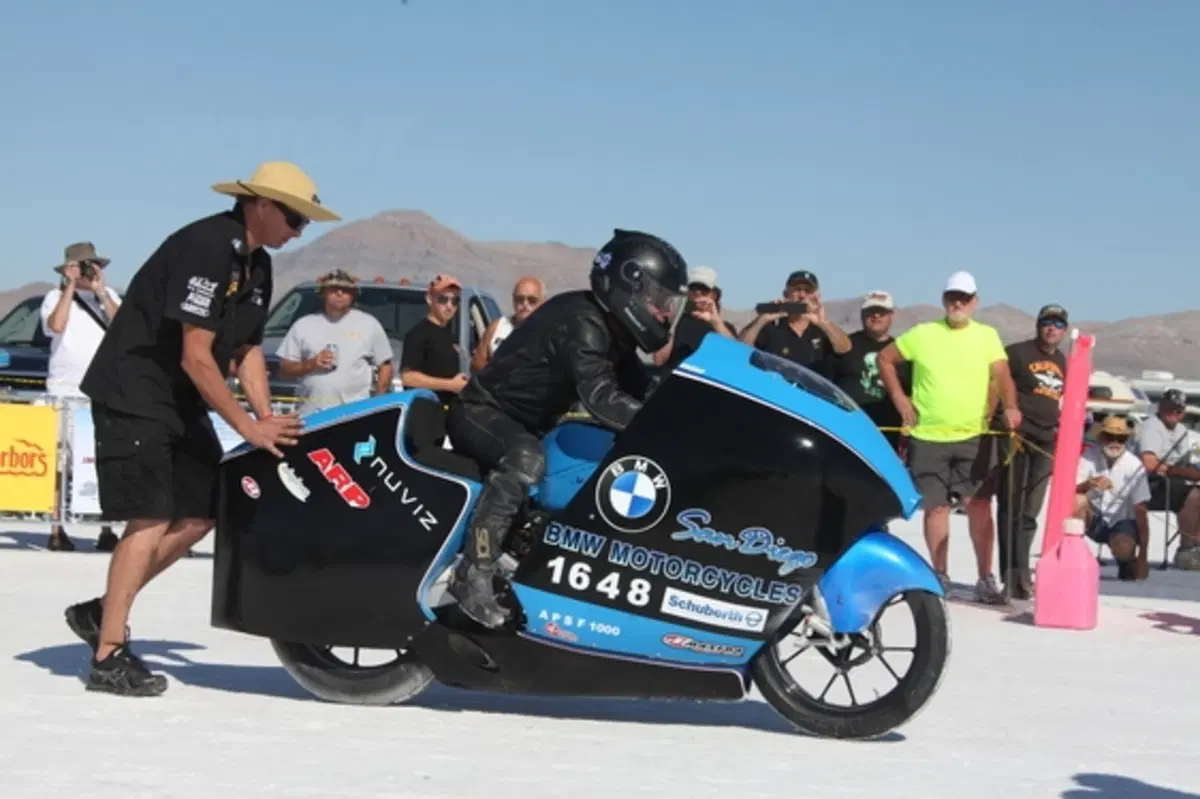 BMW e Triumph, missili europei a Bonneville (3)