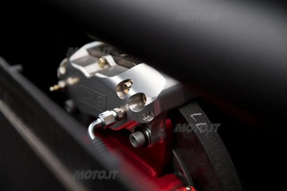 BMW e Triumph, missili europei a Bonneville (18)