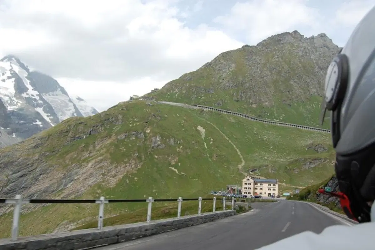 Slowriding Europe 2013: sfida al Grossglockner con la LML Star 150 (7)