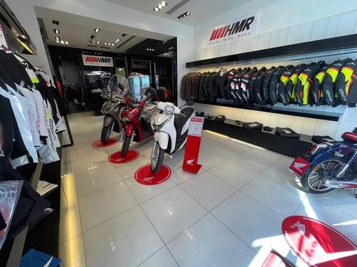 SH Shop: Honda nel salotto buono di Roma (6)