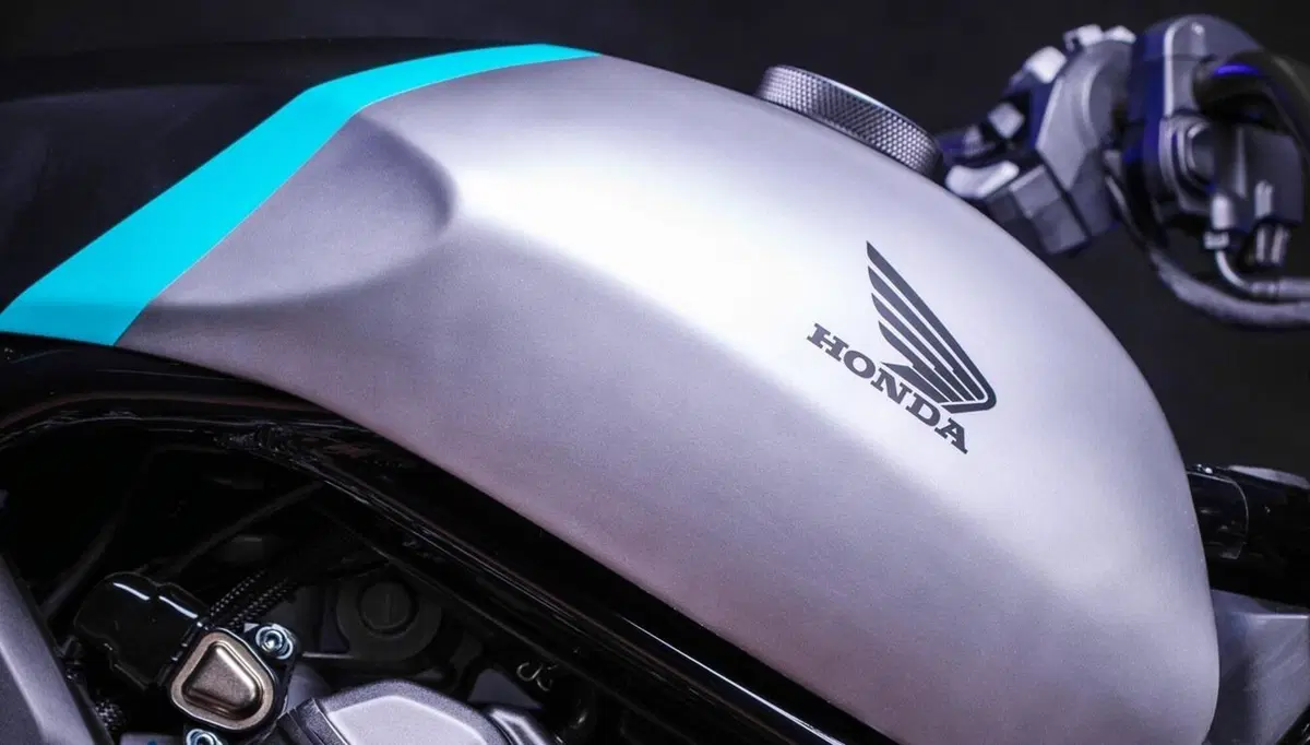 Honda CMX1100 Rebel: arrivano Sport e Bobber by FCR Original (13)