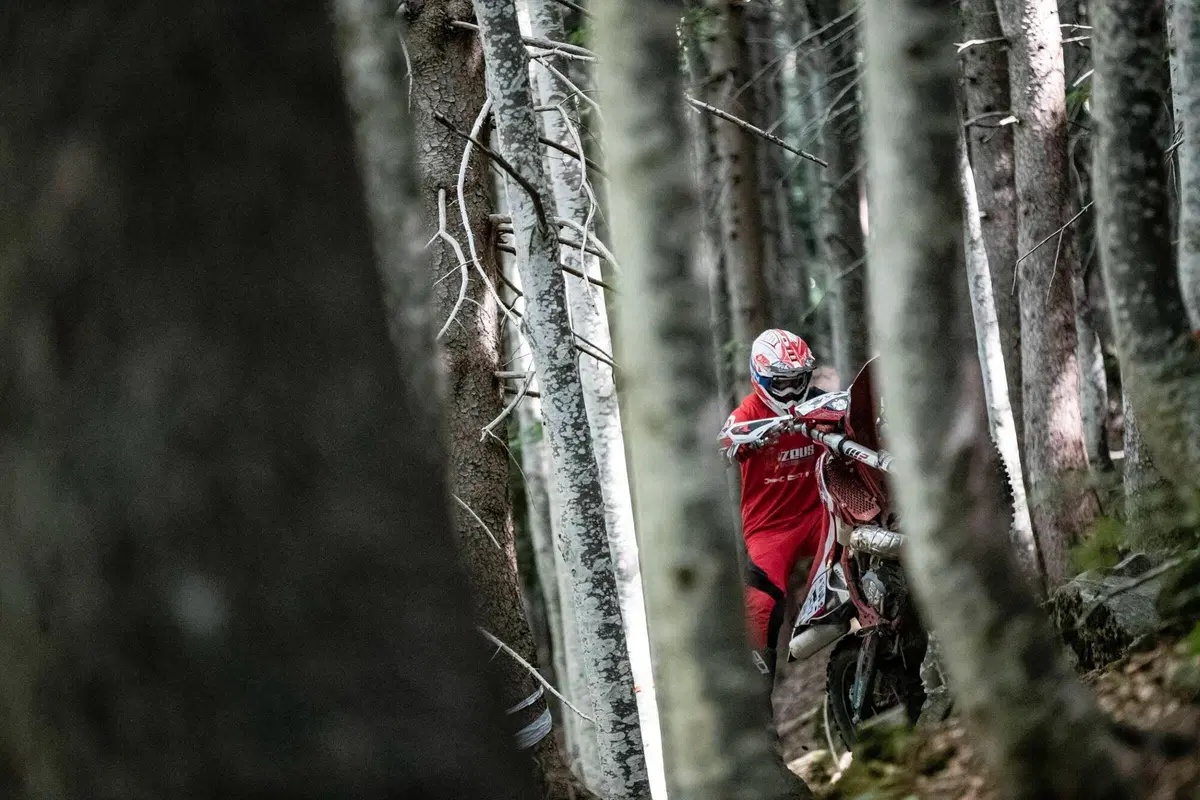 Billy Bolt, Husqvarna. Pareggio UK, poi l’Italia di Abestone Mondiale dilaga