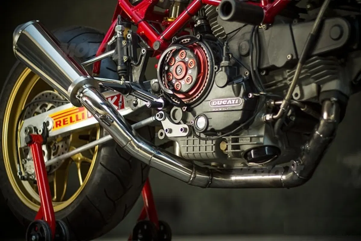 Radical Ducati M900 Endurance 2013 (6)