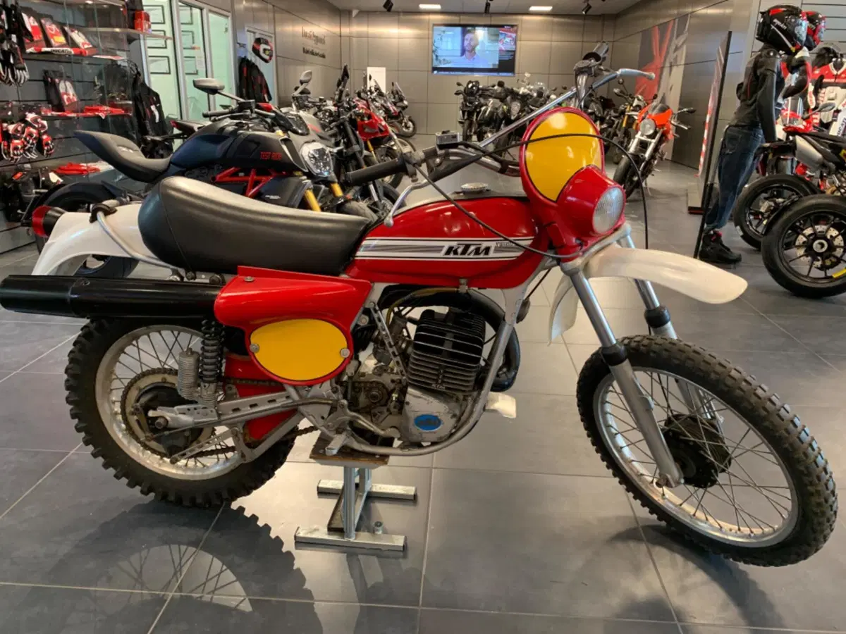 KTM 125 GS  (2)
