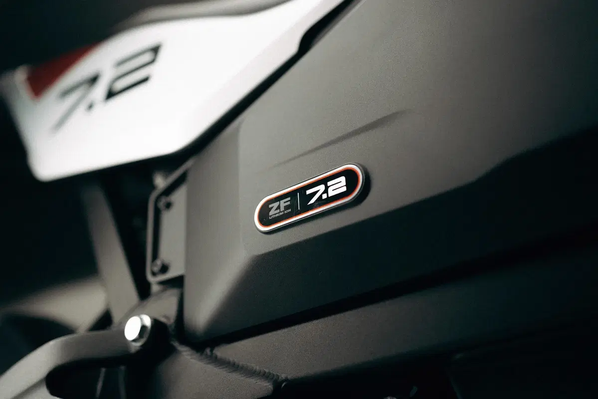 Zero presenta la nuova FXE (30)