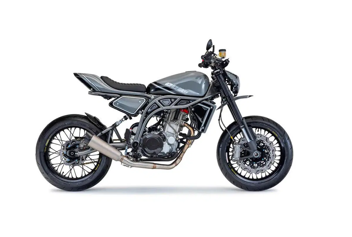 CCM, due nuove Spitfire per i 50 anni del marchio inglese (2)