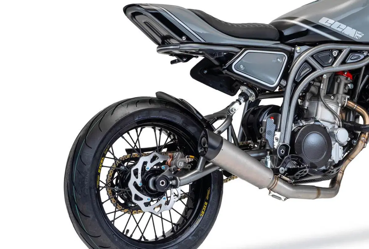 CCM, due nuove Spitfire per i 50 anni del marchio inglese (4)