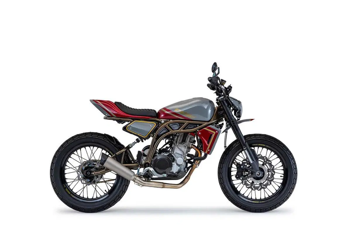 CCM, due nuove Spitfire per i 50 anni del marchio inglese (5)