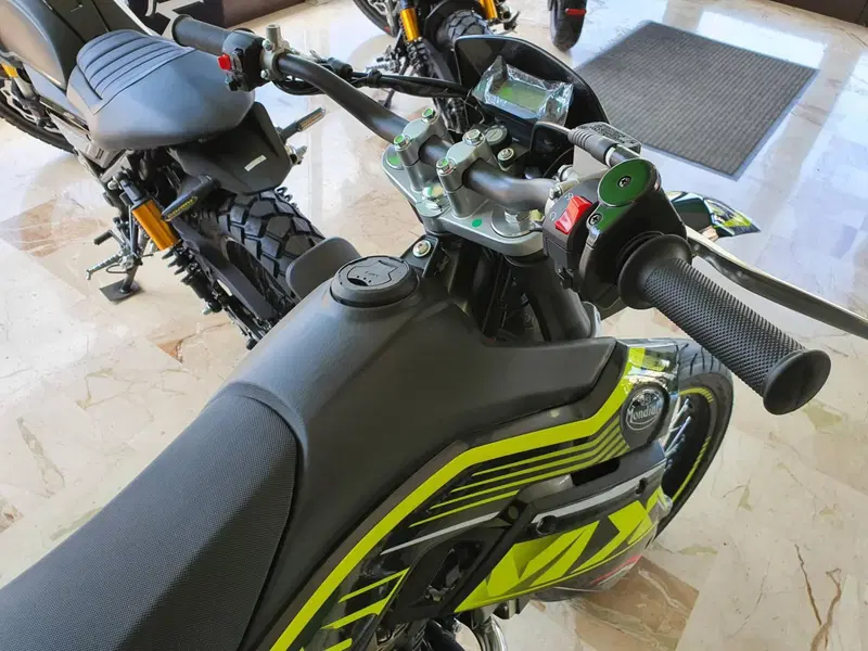 FB Mondial SMX 125 Supermotard (2020) (6)